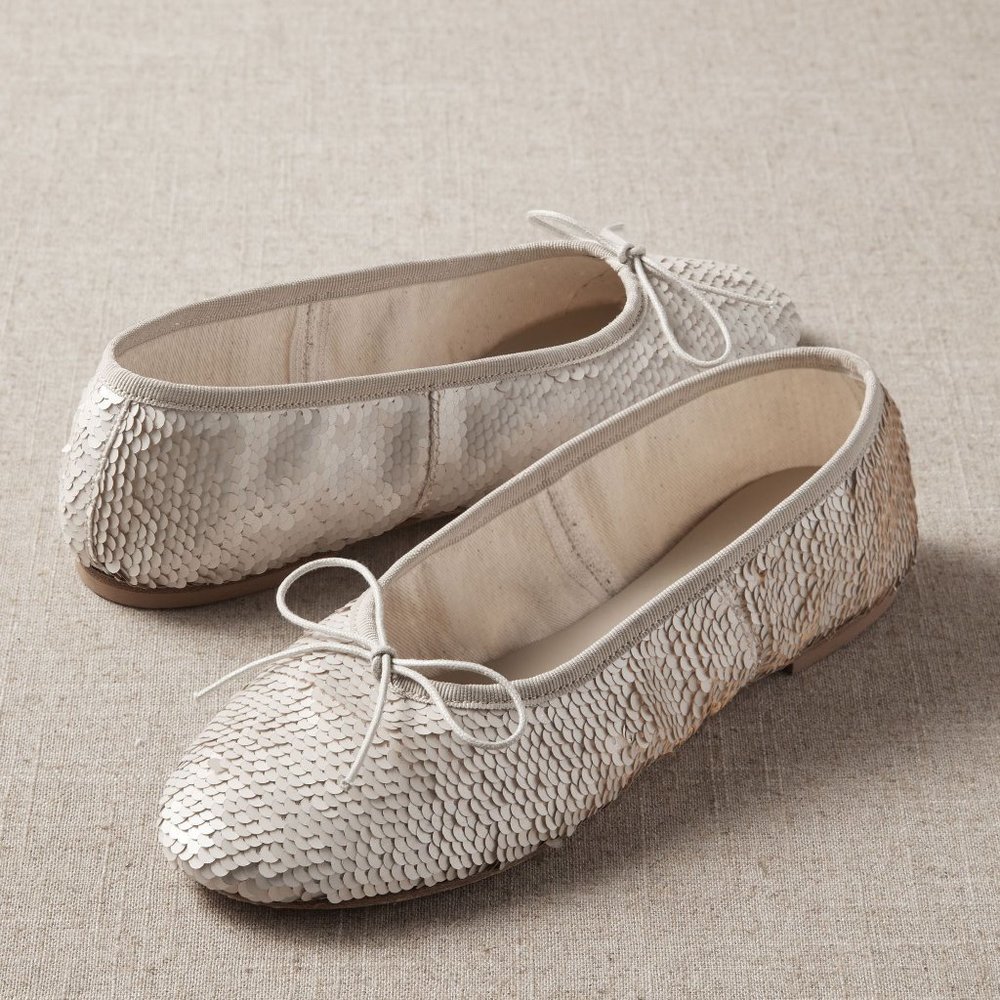 New in box Anniel Attina Sequin Bridal Flats Sz 38